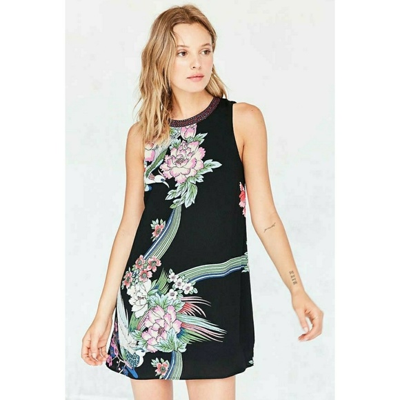 Ecote Dresses & Skirts - 🔥PRICE REDUCED🔥Ecotè Open-Back Frock Dress